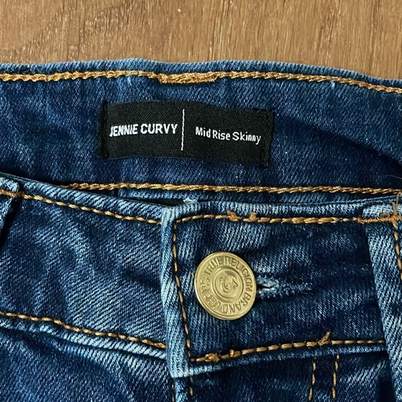 True Religion Jennie Curvy Mid Rise skinny 27 jeans - adorable never worn - Picture 3 of 7